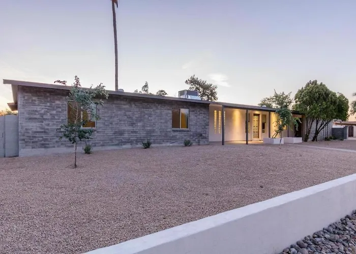 Desert Horizon Phoenix