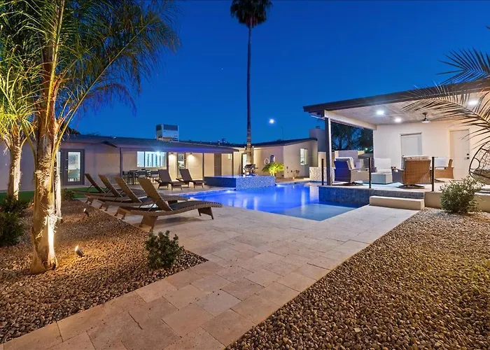 Desert Horizon Phoenix